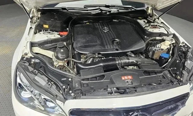 Mercedes-Benz E 220 67838км.!!! Очакван внос  - изображение 5