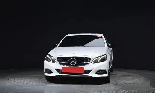 Mercedes-Benz E 220 67838км.!!! Очакван внос  - изображение 3