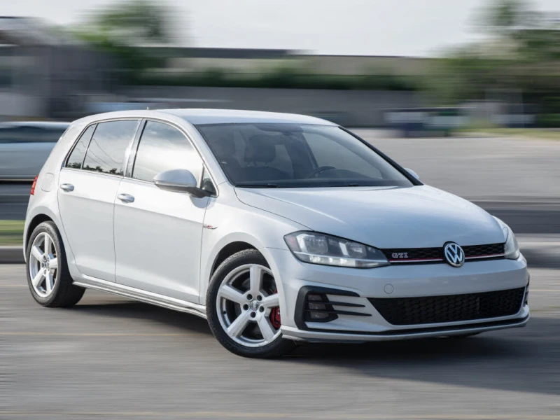 VW Golf * АВТО КРЕДИТ* ЦЕНА ДО БГ * СЕРВИЗНА ИСТОРИЯ *  - 34999 лв. / 17894.70 € - 87711675 1