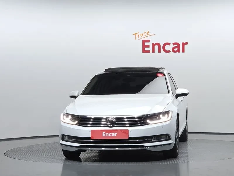 VW Passat 2.0 TDI, снимка 3 - Автомобили и джипове - 54299807