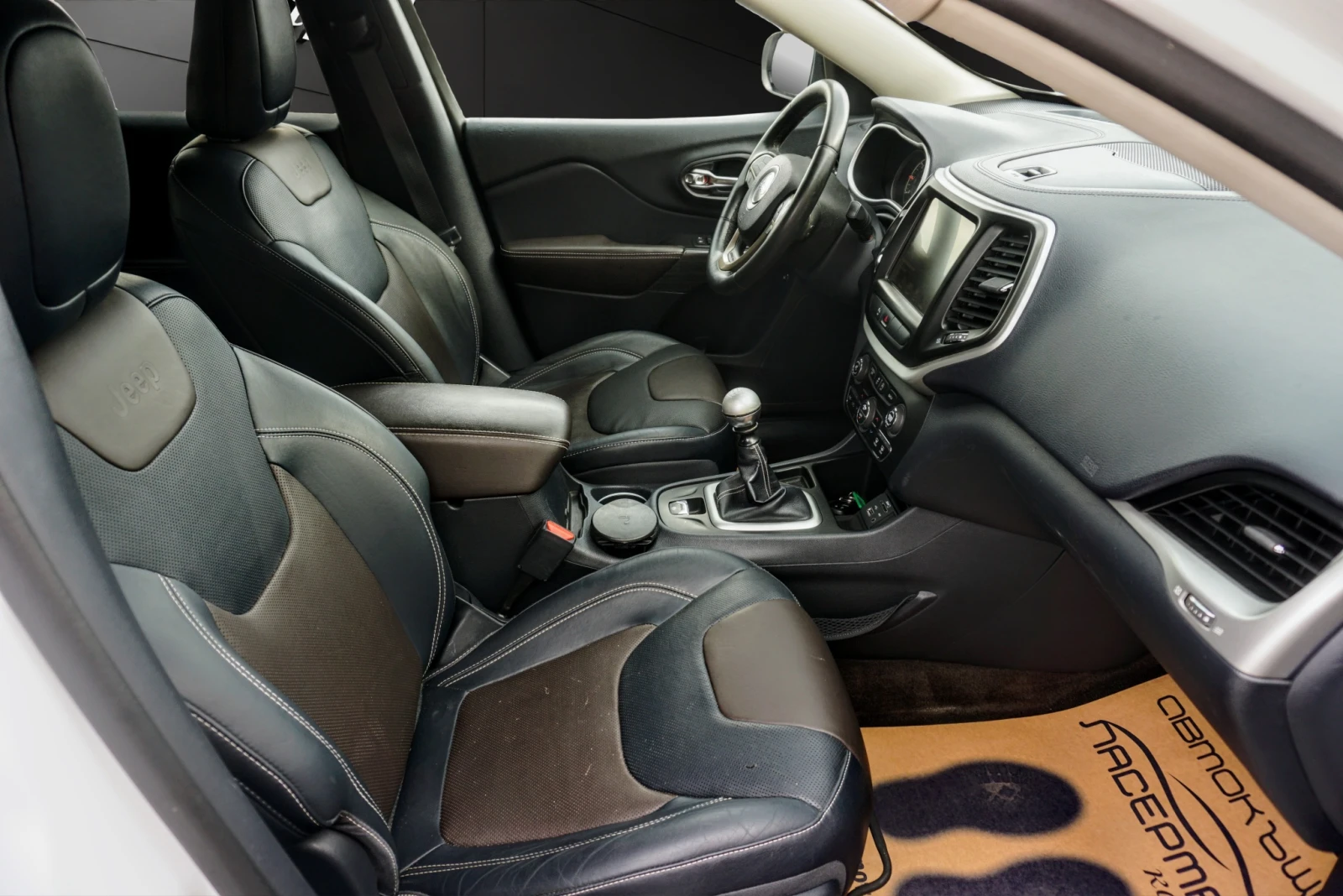 Jeep Cherokee 2.0mjt LIMITED, снимка 12 - Автомобили и джипове - 21954231