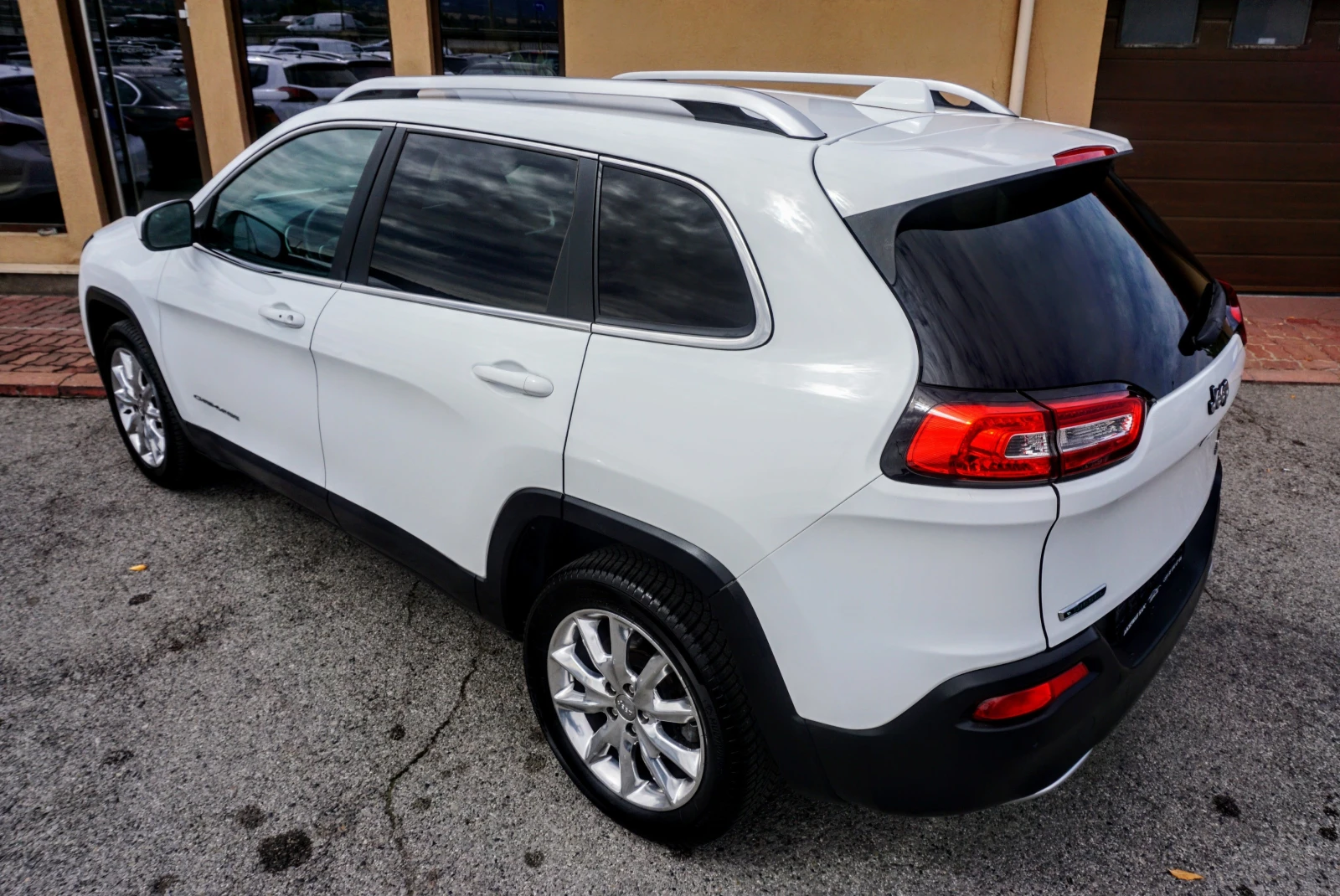 Jeep Cherokee 2.0mjt LIMITED - изображение 4