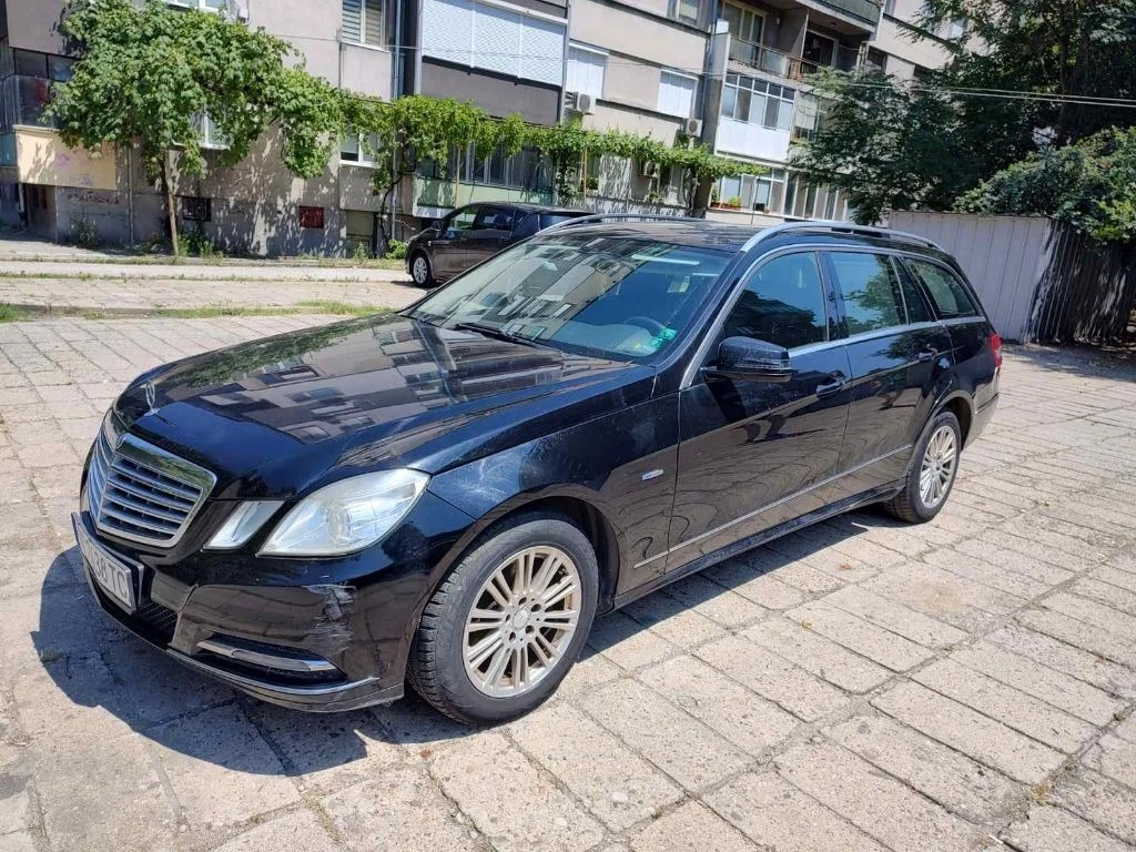 Mercedes-Benz E 200 Комби - изображение 5