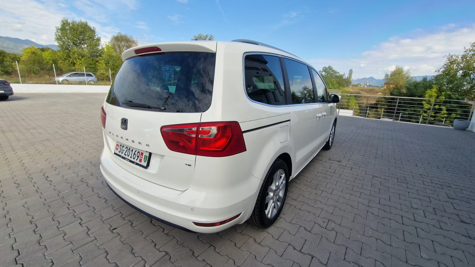 Seat Alhambra ЛИЗИНГ - изображение 2