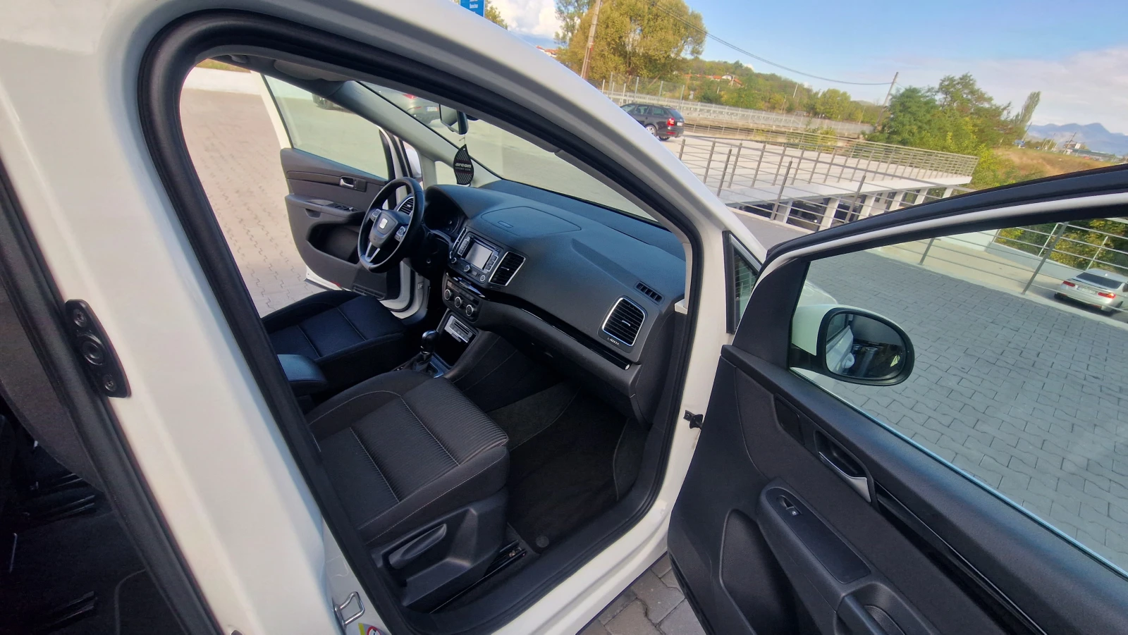 Seat Alhambra ЛИЗИНГ | Mobile.bg — изображение 11