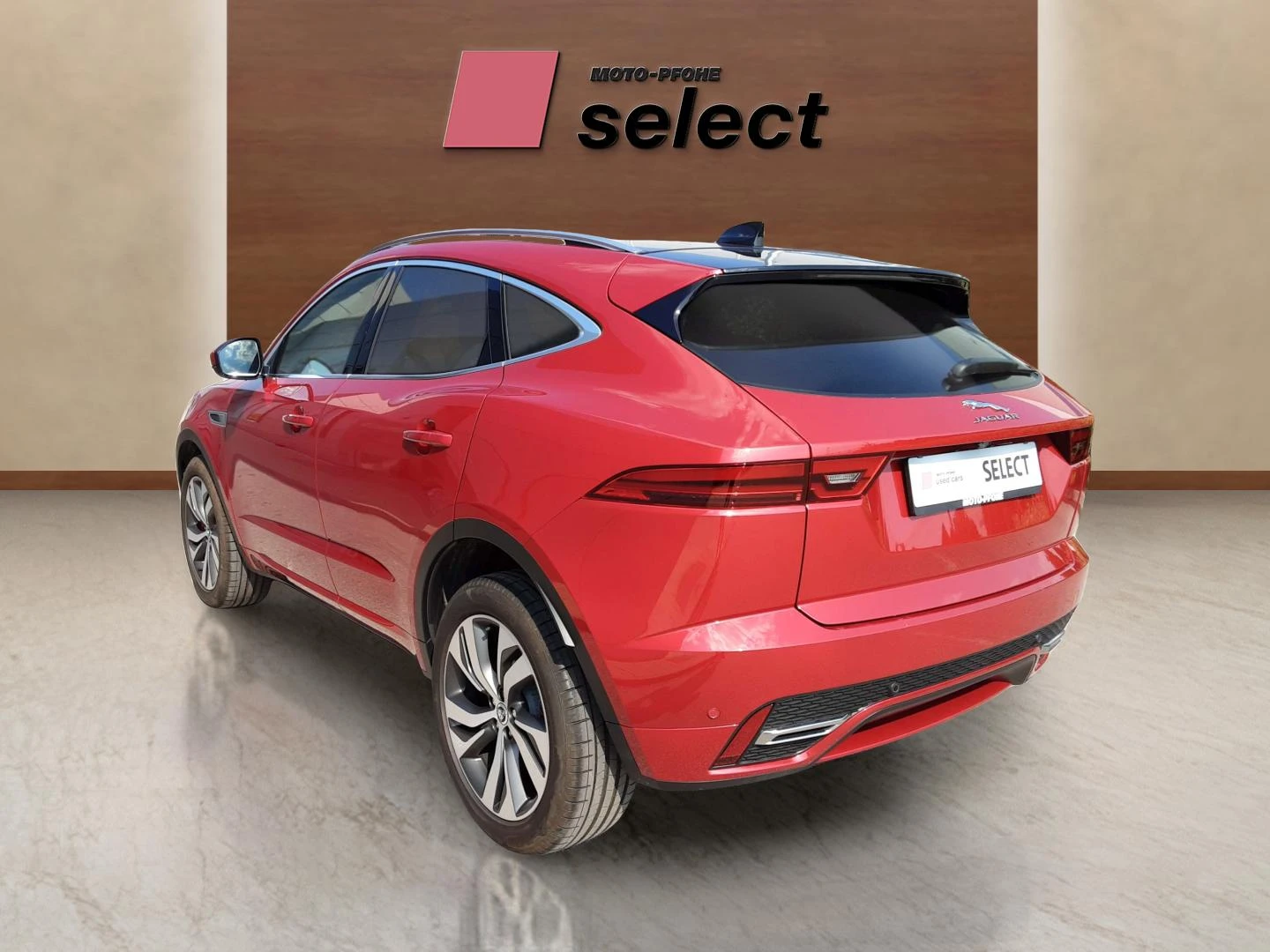 Jaguar E-pace 2.0 - изображение 7