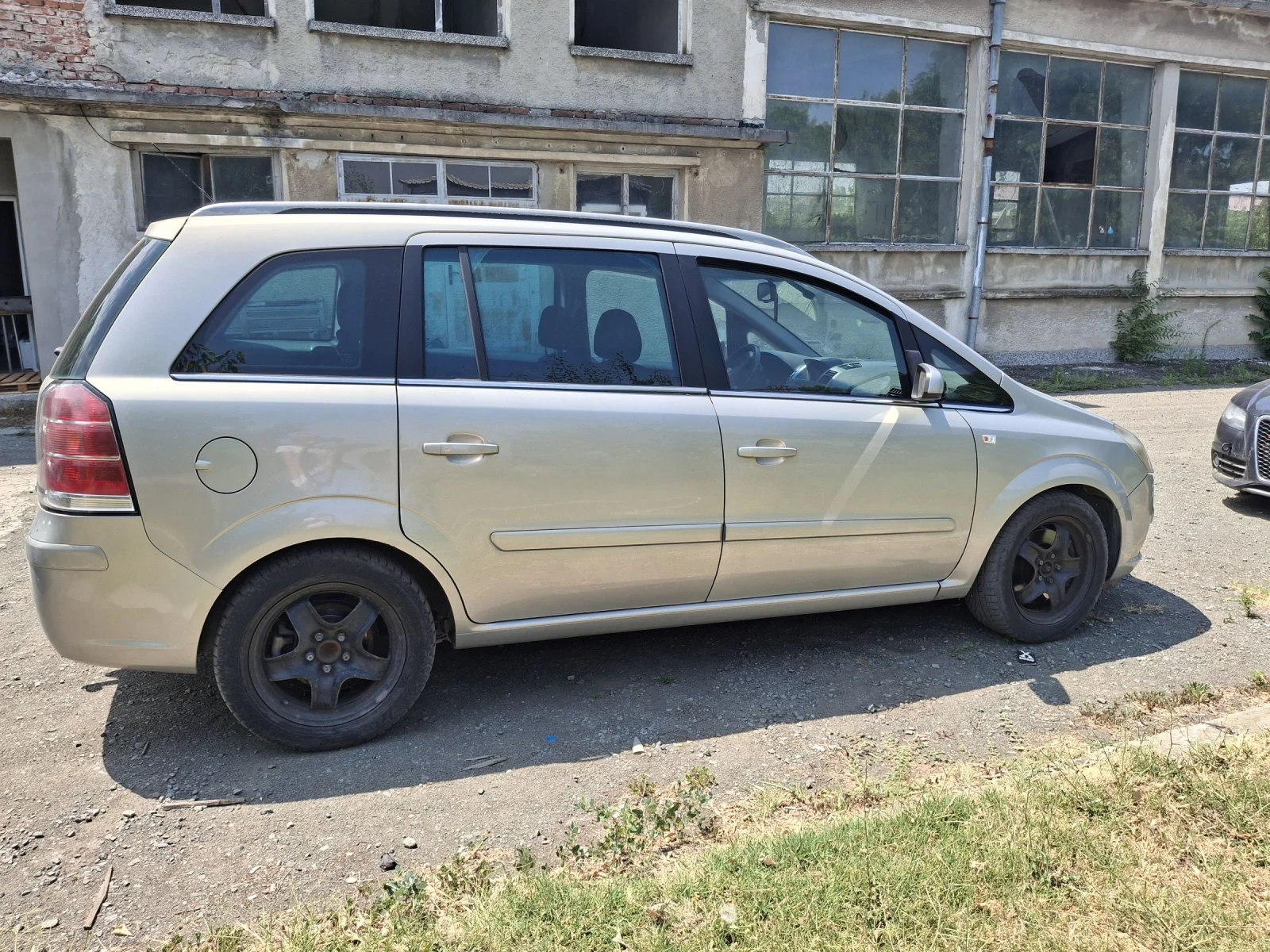 Opel Zafira  - изображение 5