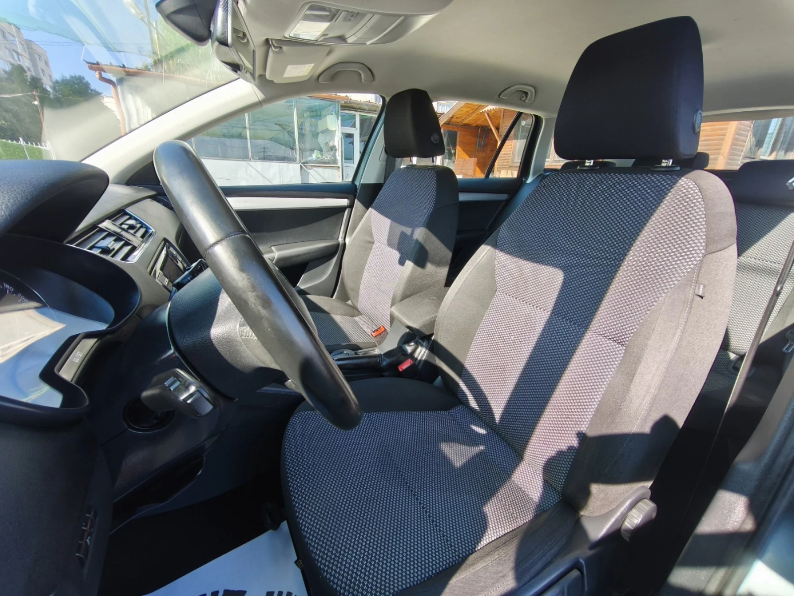 Skoda Octavia 1.6TDI-105к.с Евро-5б Executive - изображение 8