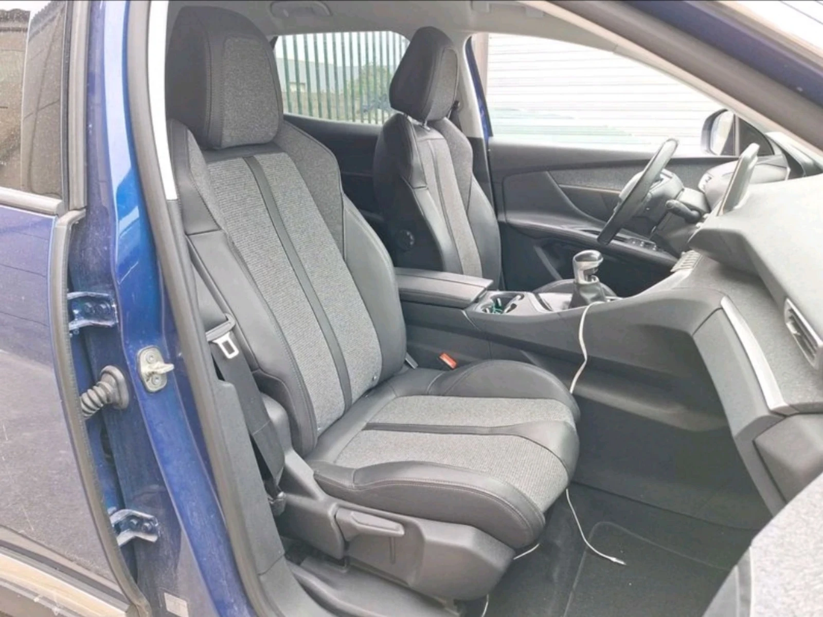 Peugeot 3008 1.2 PureTech Allure  - изображение 10