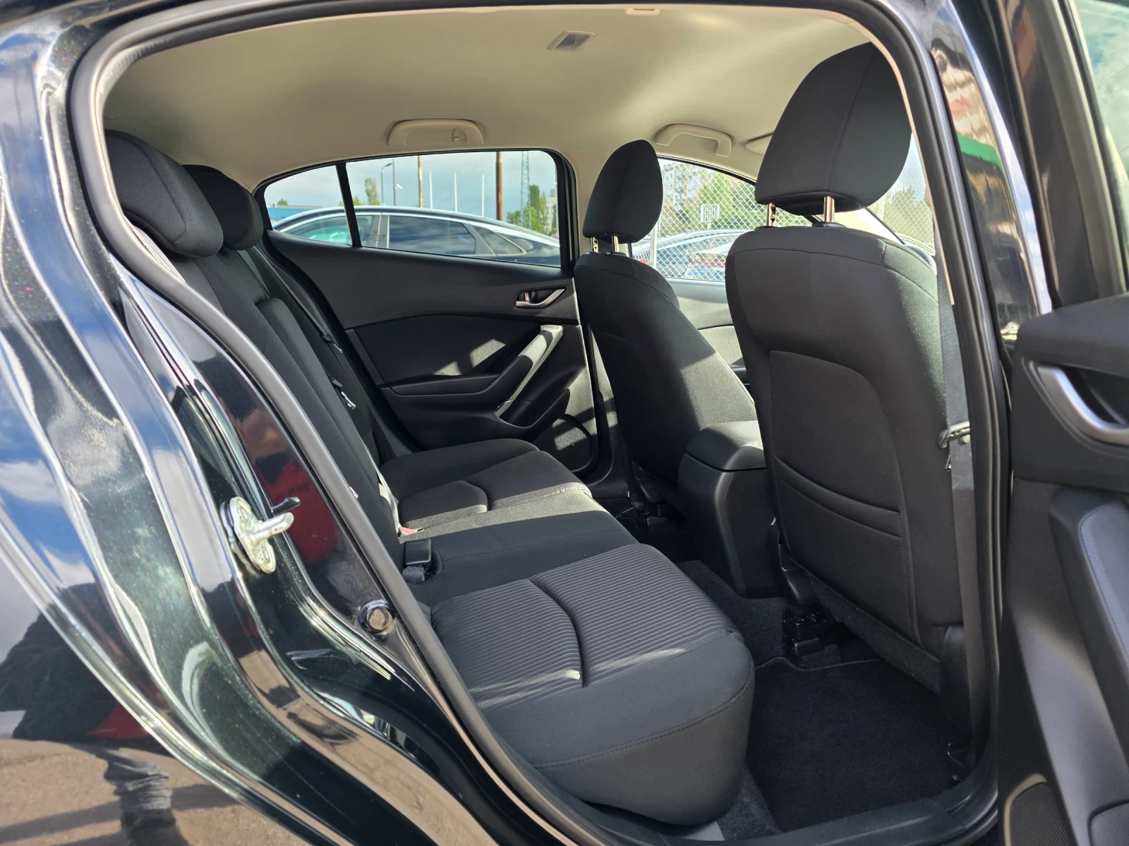 Mazda 3 2.2 D 150k.c EURO 6B  | Mobile.bg — изображение 11