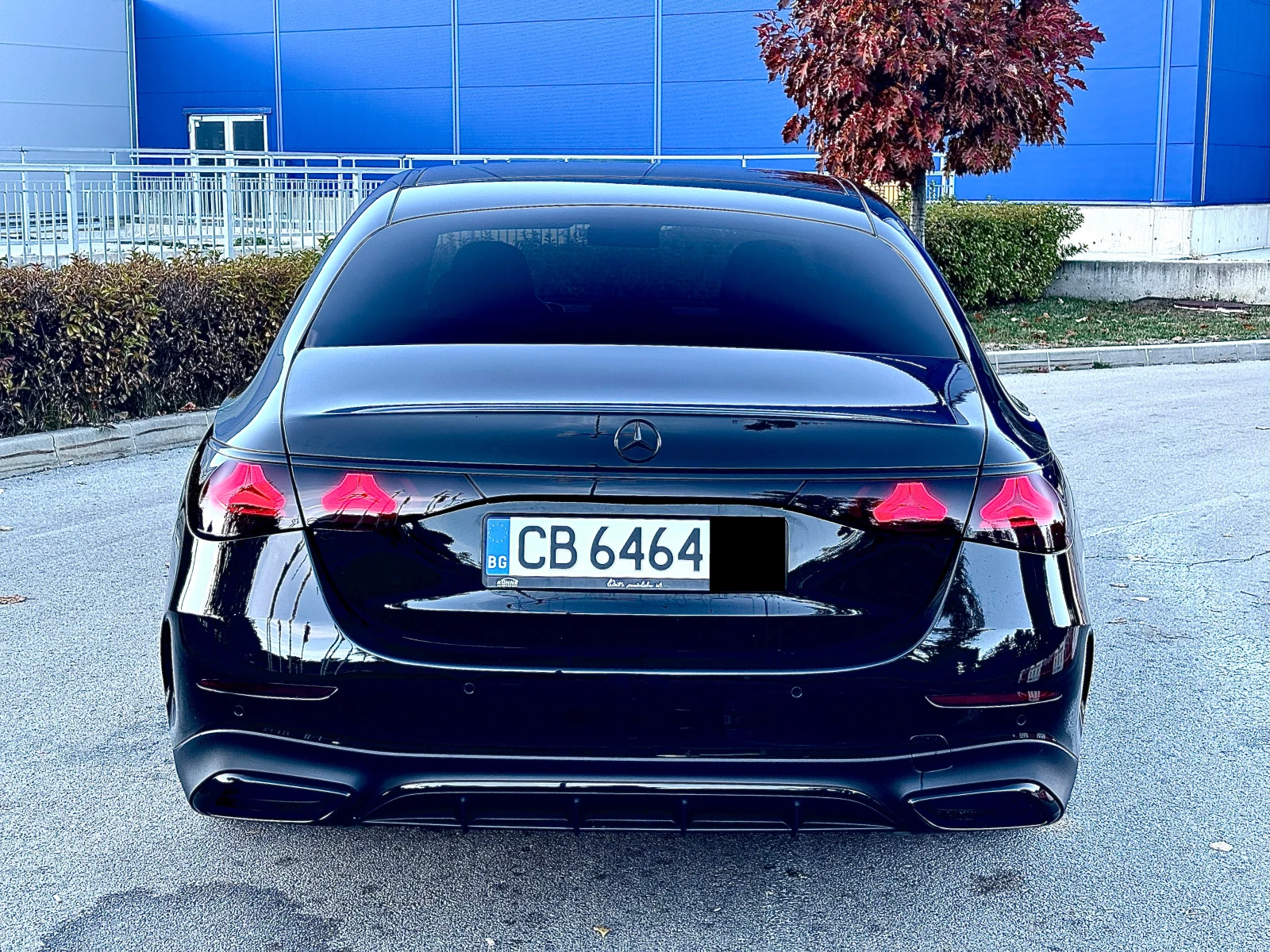 Mercedes-Benz E 200 AMG Line * Гаранция *  - изображение 5