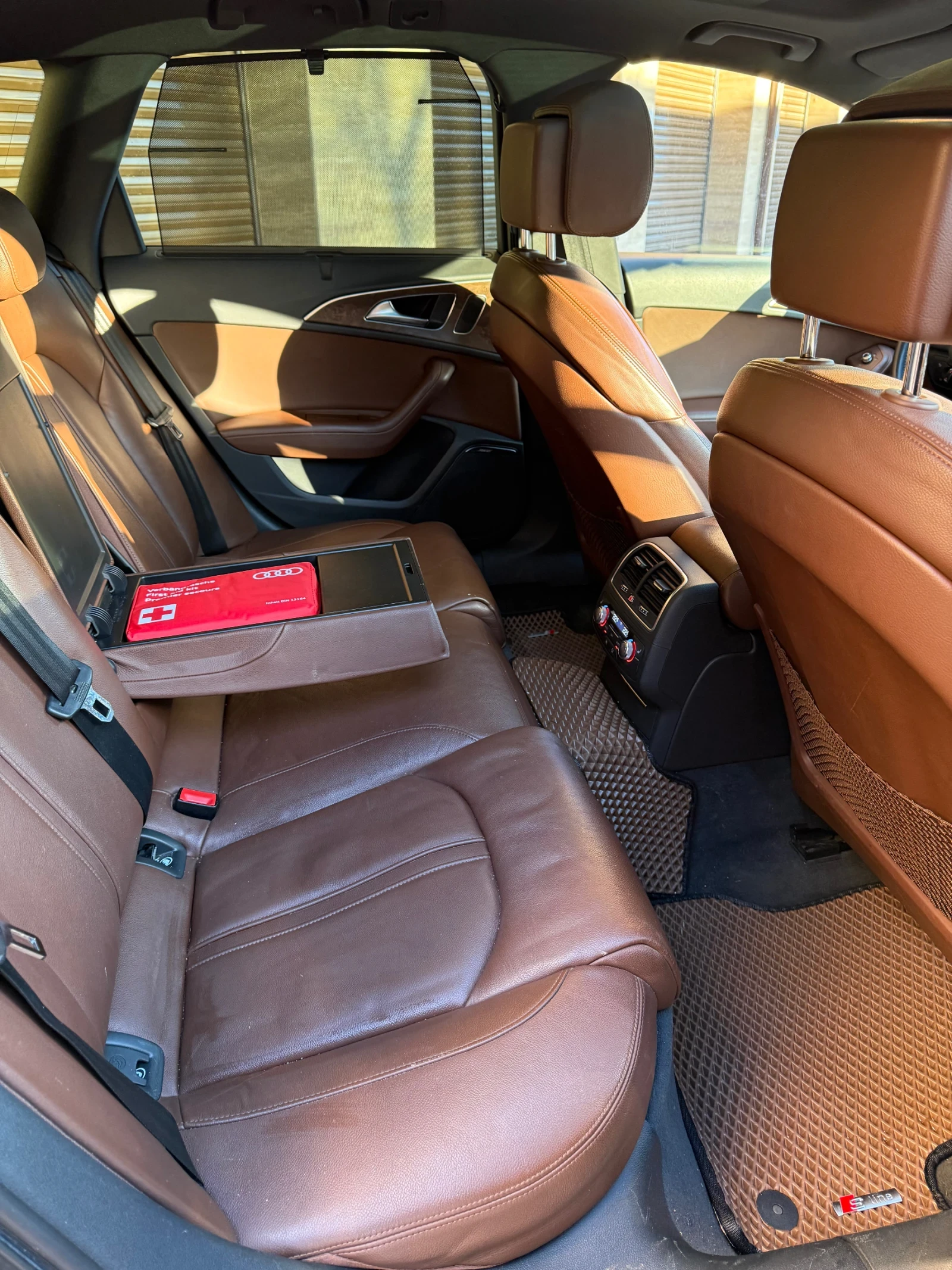 Audi A6 Цветът на слънце се мени черно минава на кафяво с  - изображение 7