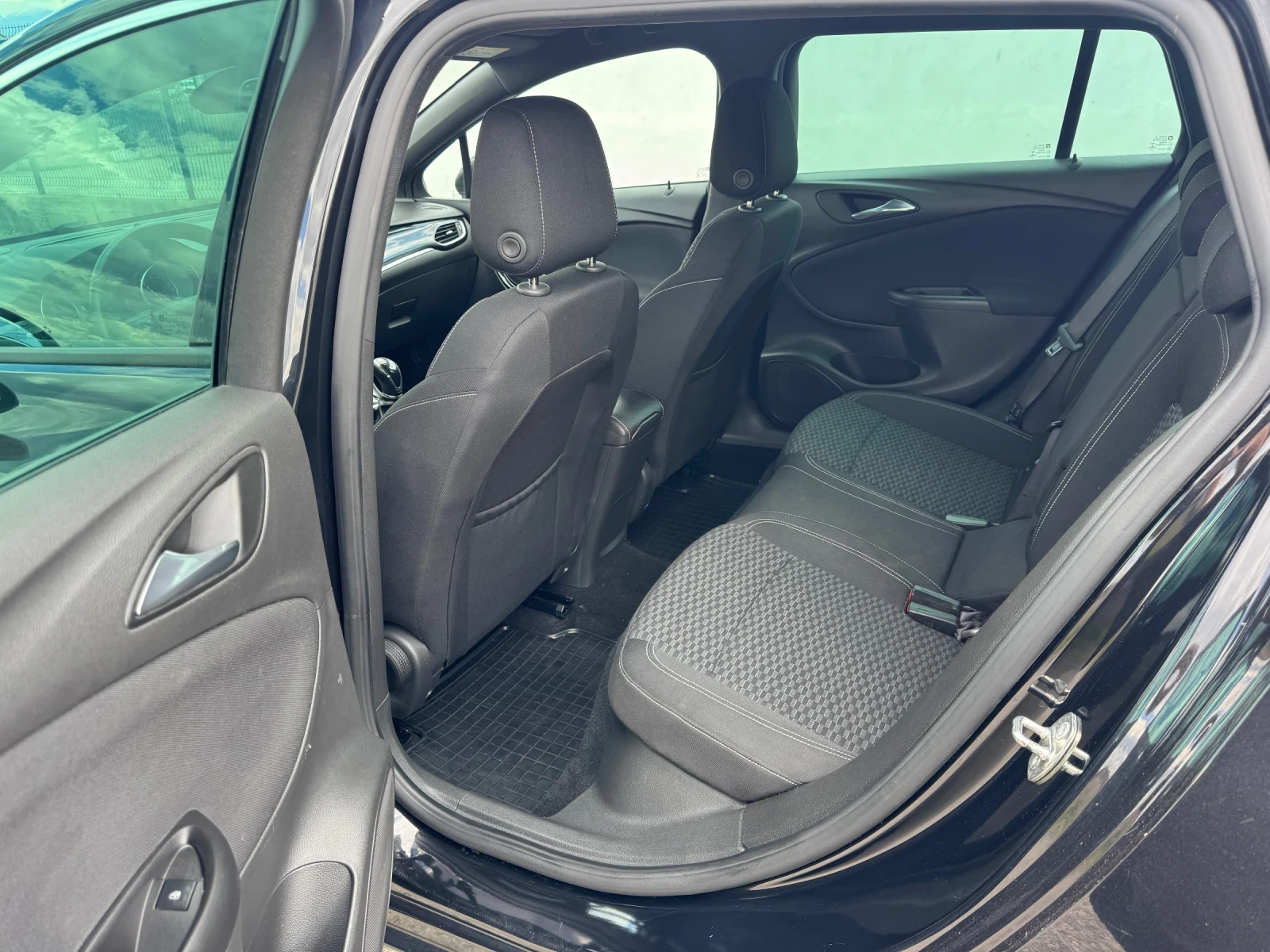 Opel Astra 1.6 CDTI * NAVI* CAMERA* KEY LESS* FULL* , снимка 14 - Автомобили и джипове - 54126196