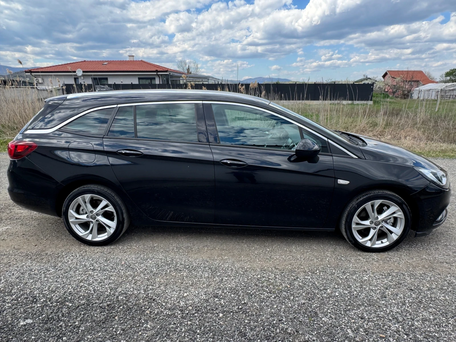 Opel Astra 1.6 CDTI * NAVI* CAMERA* KEY LESS* FULL* , снимка 4 - Автомобили и джипове - 54126196