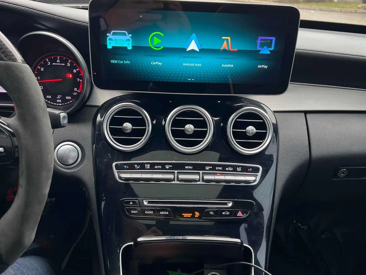 Mercedes-Benz C 63 AMG S/CARFAX/BURMESTER/ПАНОРАМА/ПОДГРЕВИ, снимка 11 - Автомобили и джипове - 54129149