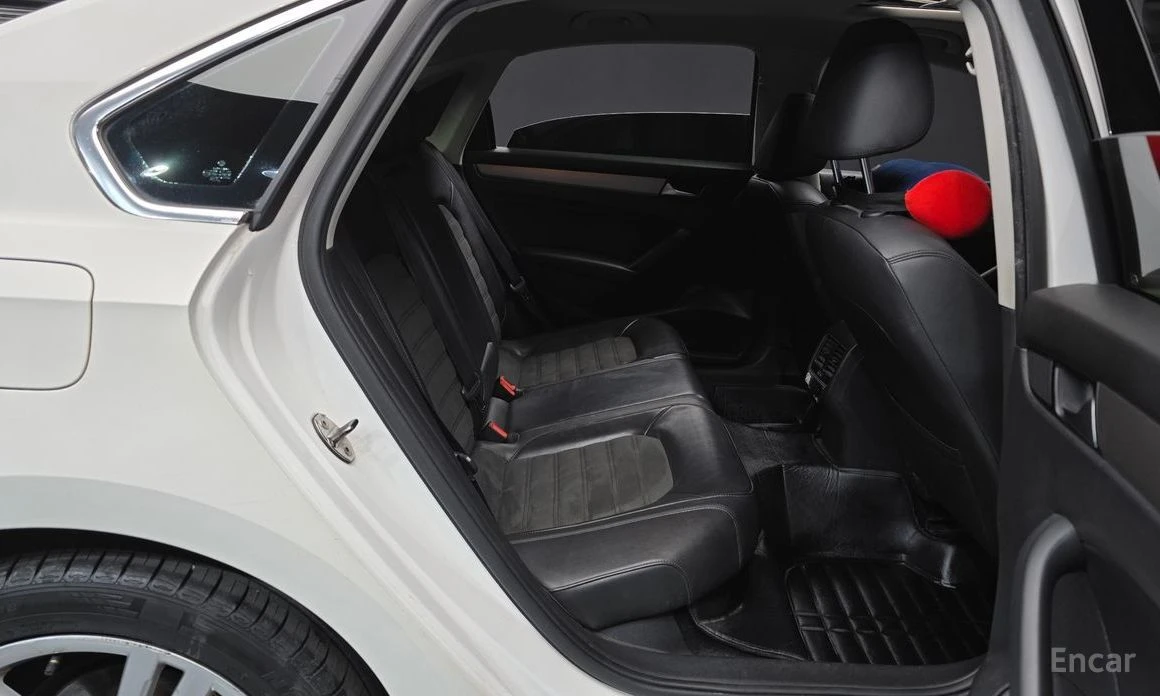 VW Passat, снимка 11 - Автомобили и джипове - 54323815