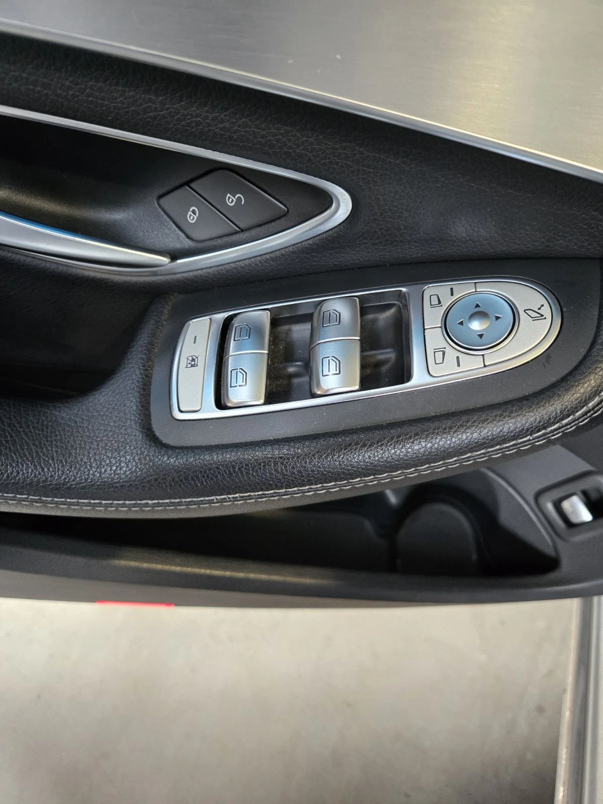 Mercedes-Benz C 350, снимка 13 - Автомобили и джипове - 54509403