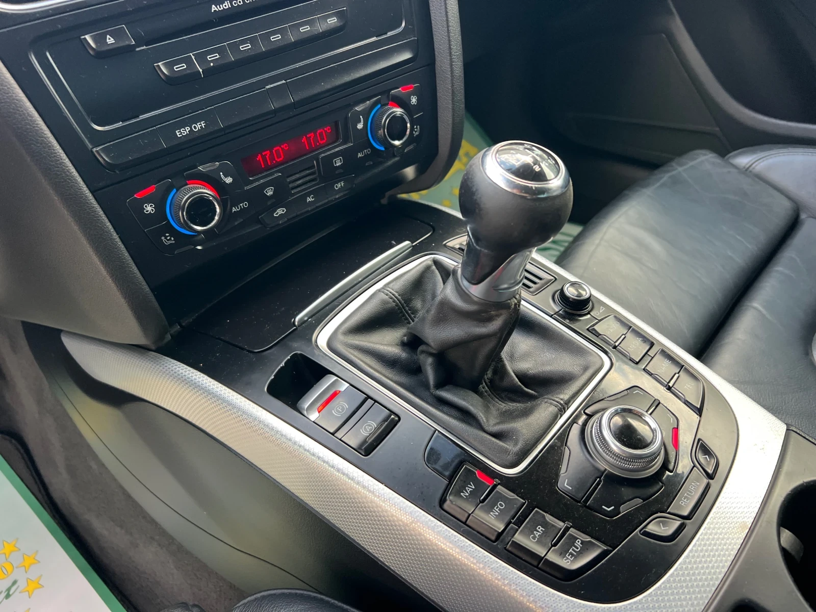 Audi A4 2.0TDI/NAVI/SLINE/TOP/FULL, снимка 15 - Автомобили и джипове - 54600989