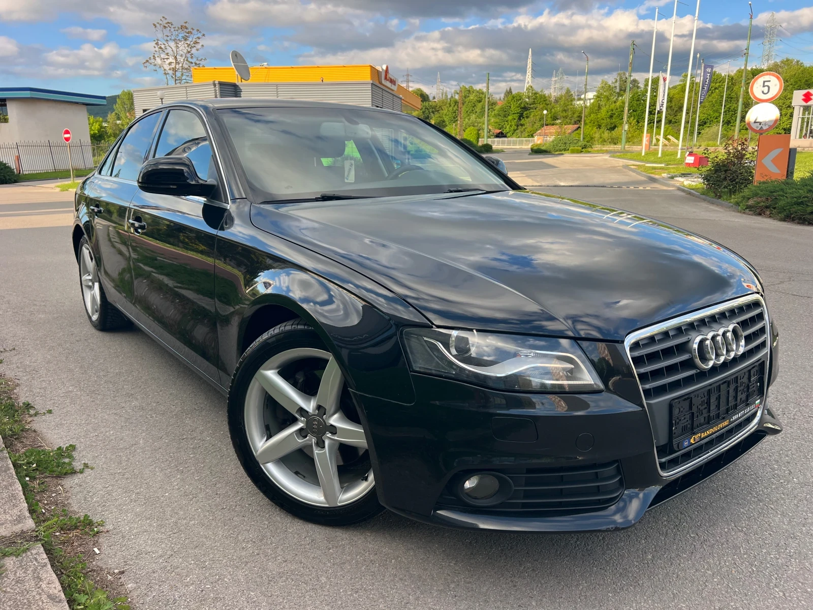 Audi A4 2.0TDI/NAVI/SLINE/TOP/FULL, снимка 6 - Автомобили и джипове - 54600989