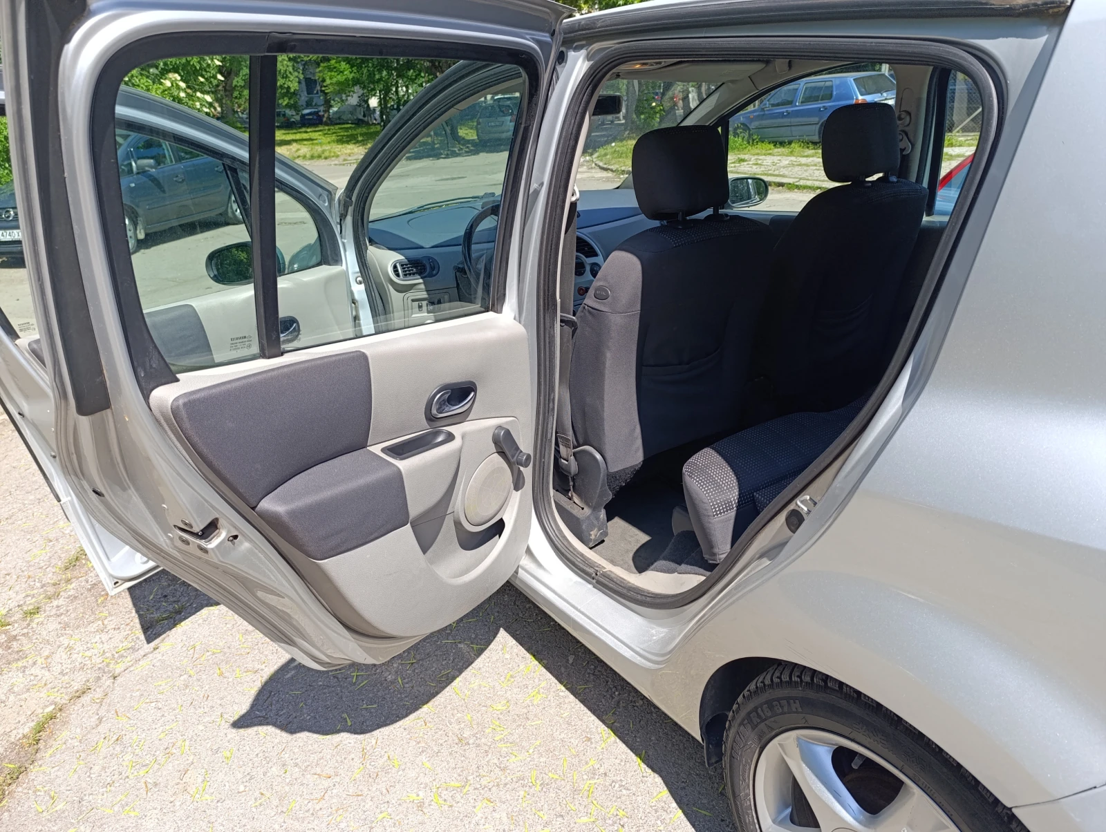 Renault Modus Initiale Paris Бензин-газ, снимка 4 - Автомобили и джипове - 54737018