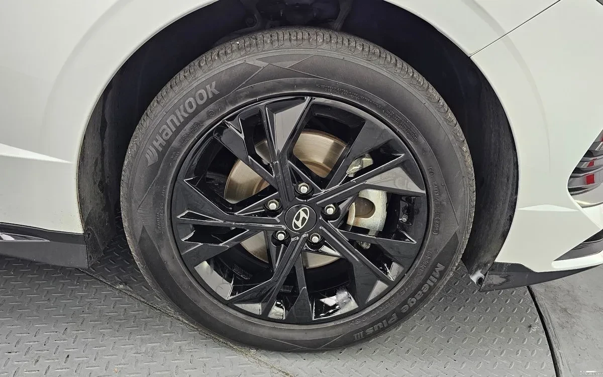Hyundai Sonata КОЖА* ОБДУХ* ПОДГРЕВ* ДИГИТАЛНО ТАБЛО, снимка 15 - Автомобили и джипове - 54796477