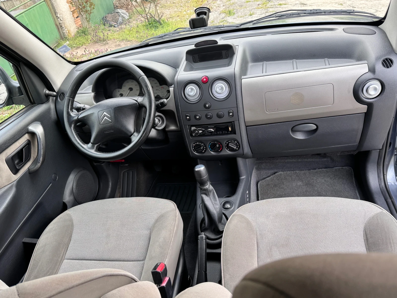 Citroen Berlingo 1.6 HDI, снимка 10 - Автомобили и джипове - 55093875