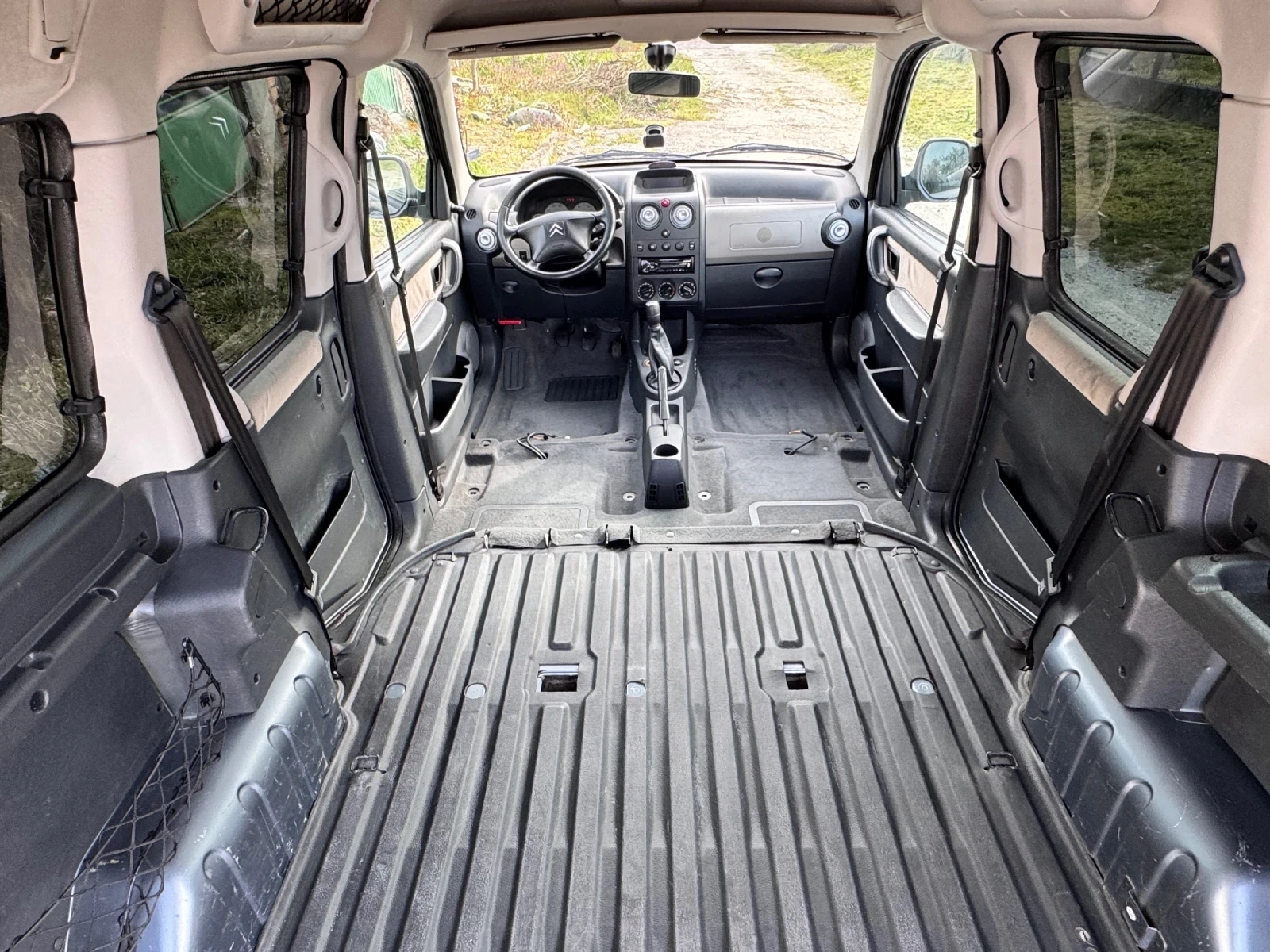 Citroen Berlingo 1.6 HDI, снимка 13 - Автомобили и джипове - 55093875