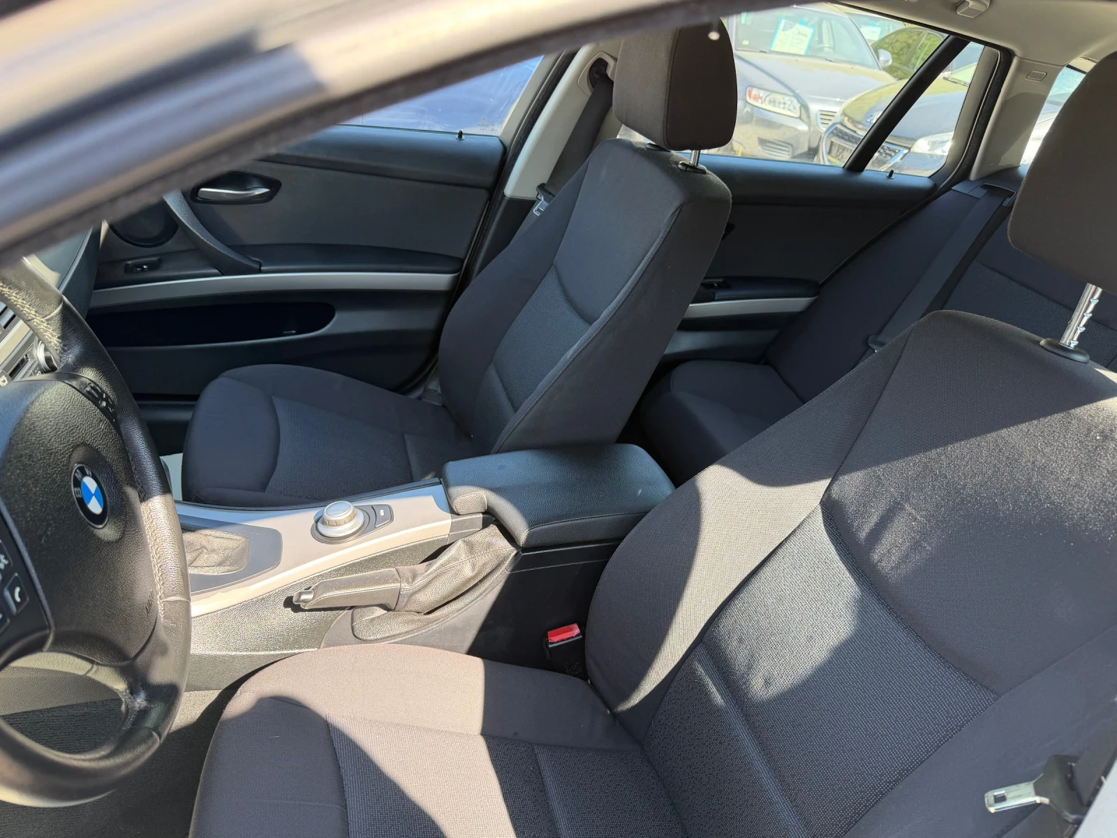 BMW 320 FACELIFT, АВТОМАТ, НАВИ, снимка 14 - Автомобили и джипове - 55687995