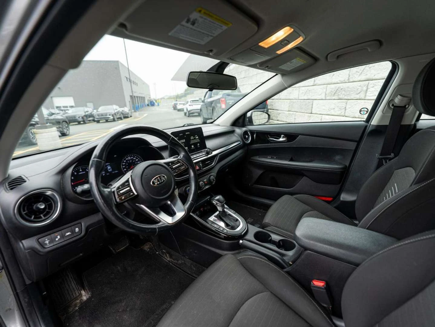 Kia Forte, снимка 7 - Автомобили и джипове - 56019845