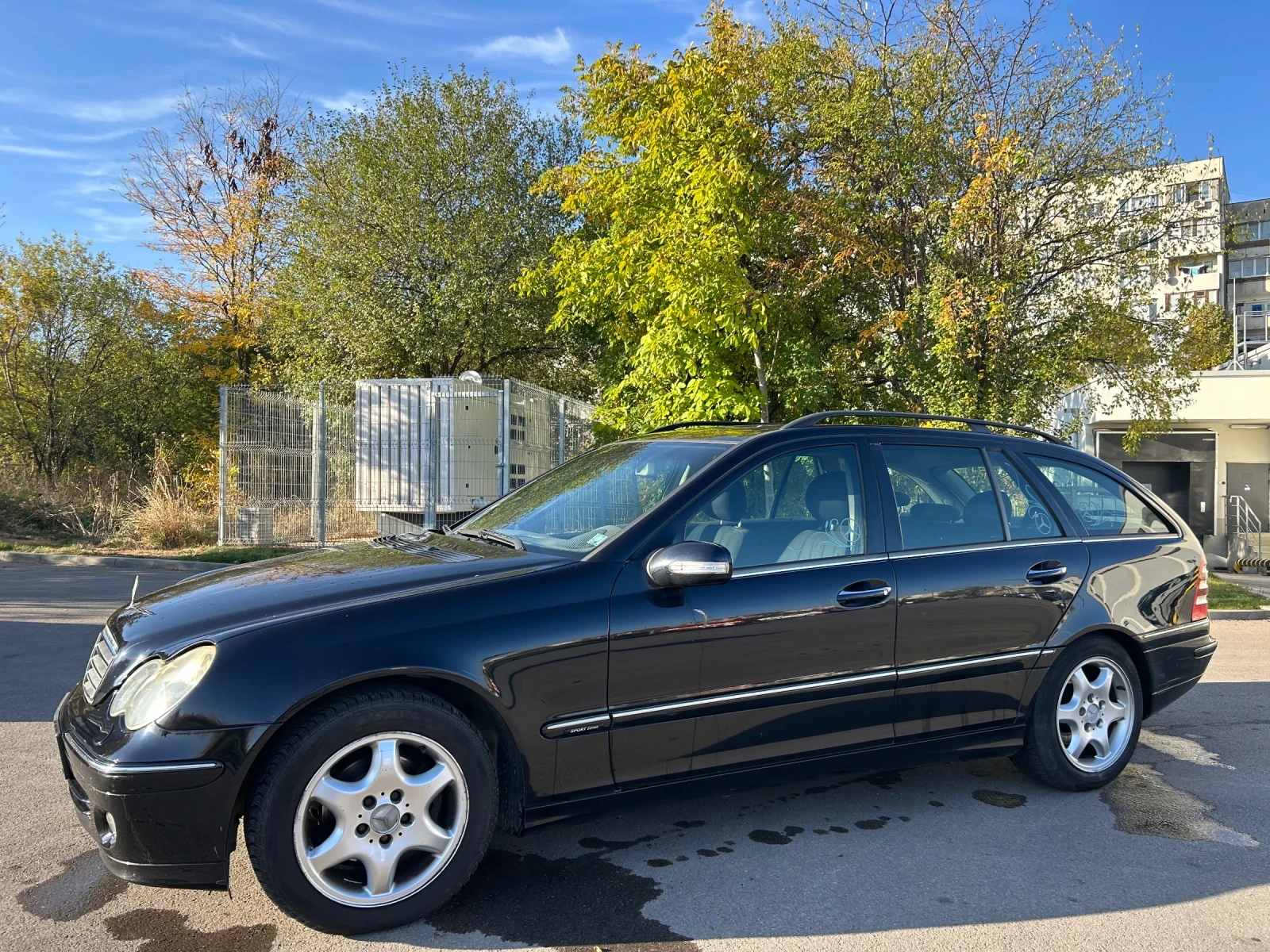 Mercedes-Benz C 220, снимка 2 - Автомобили и джипове - 56560379