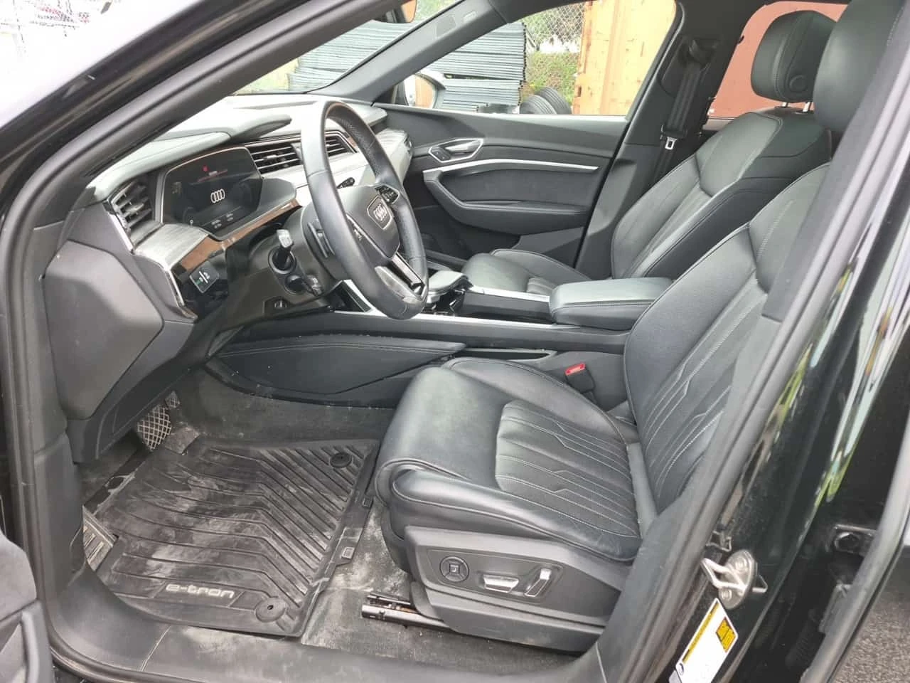 Audi E-Tron Quattro Technik  CARFAX | Mobile.bg � ����������� 3