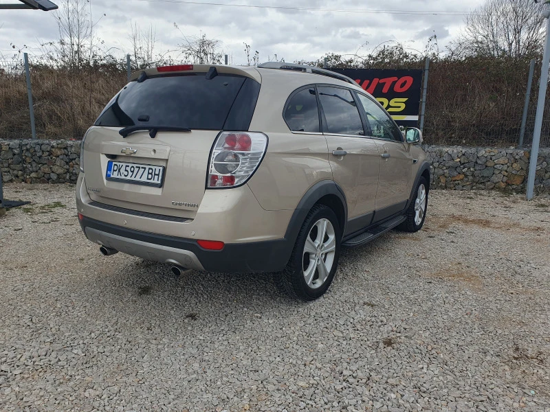 Chevrolet Captiva 2.2 d automatic 7 места, снимка 4 - Автомобили и джипове - 43433716