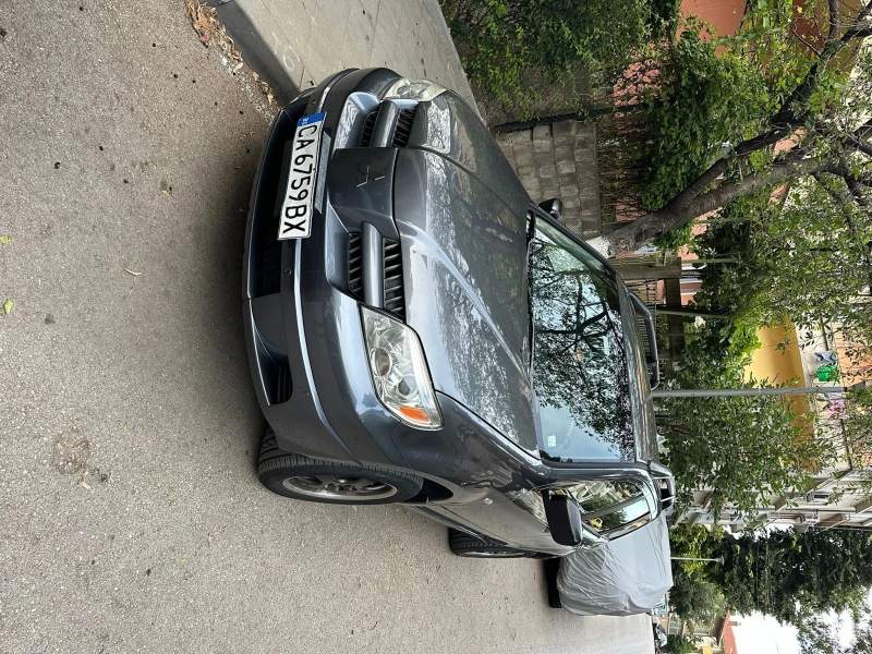 Mitsubishi Outlander, снимка 1 - Автомобили и джипове - 46400949