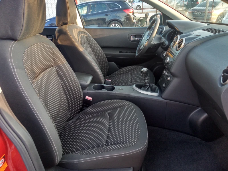 Nissan Qashqai 2.0I 16V  ACENTA, снимка 14 - Автомобили и джипове - 51610592