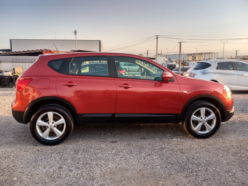 Nissan Qashqai 2.0I 16V  ACENTA, снимка 8 - Автомобили и джипове - 51610592