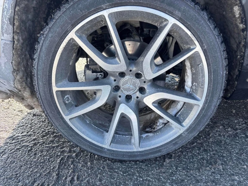 Mercedes-Benz GLC * AMG 43 * CARFAX * БЕЗ ПЪРВОНАЧАЛНА ВНОСКА, снимка 7 - Автомобили и джипове - 53263432