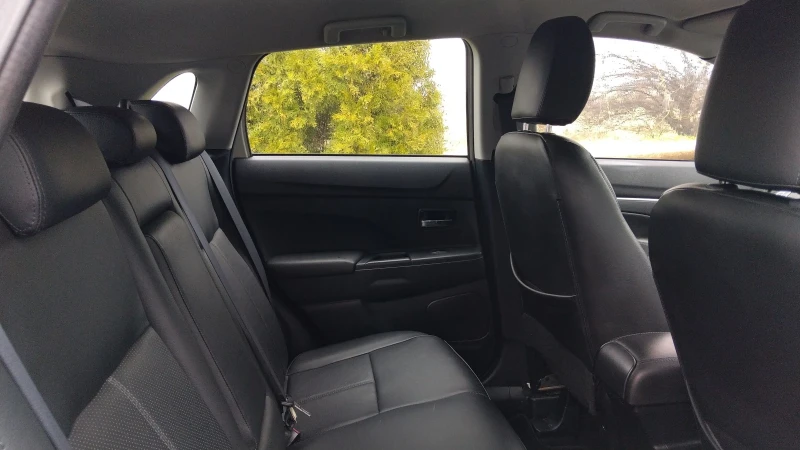 Mitsubishi ASX, снимка 14 - Автомобили и джипове - 53353470
