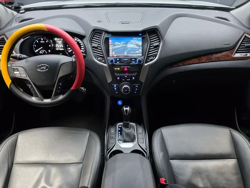 Hyundai Santa fe 2.0, снимка 7 - Автомобили и джипове - 54256639