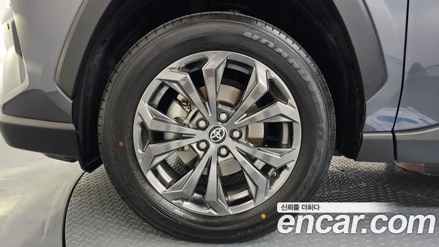 Toyota Rav4 Hybrid 4x4| КАМЕРА| DIST| PANO| ОБДУХВАНЕ| ПАМЕТ, снимка 17 - Автомобили и джипове - 55846306