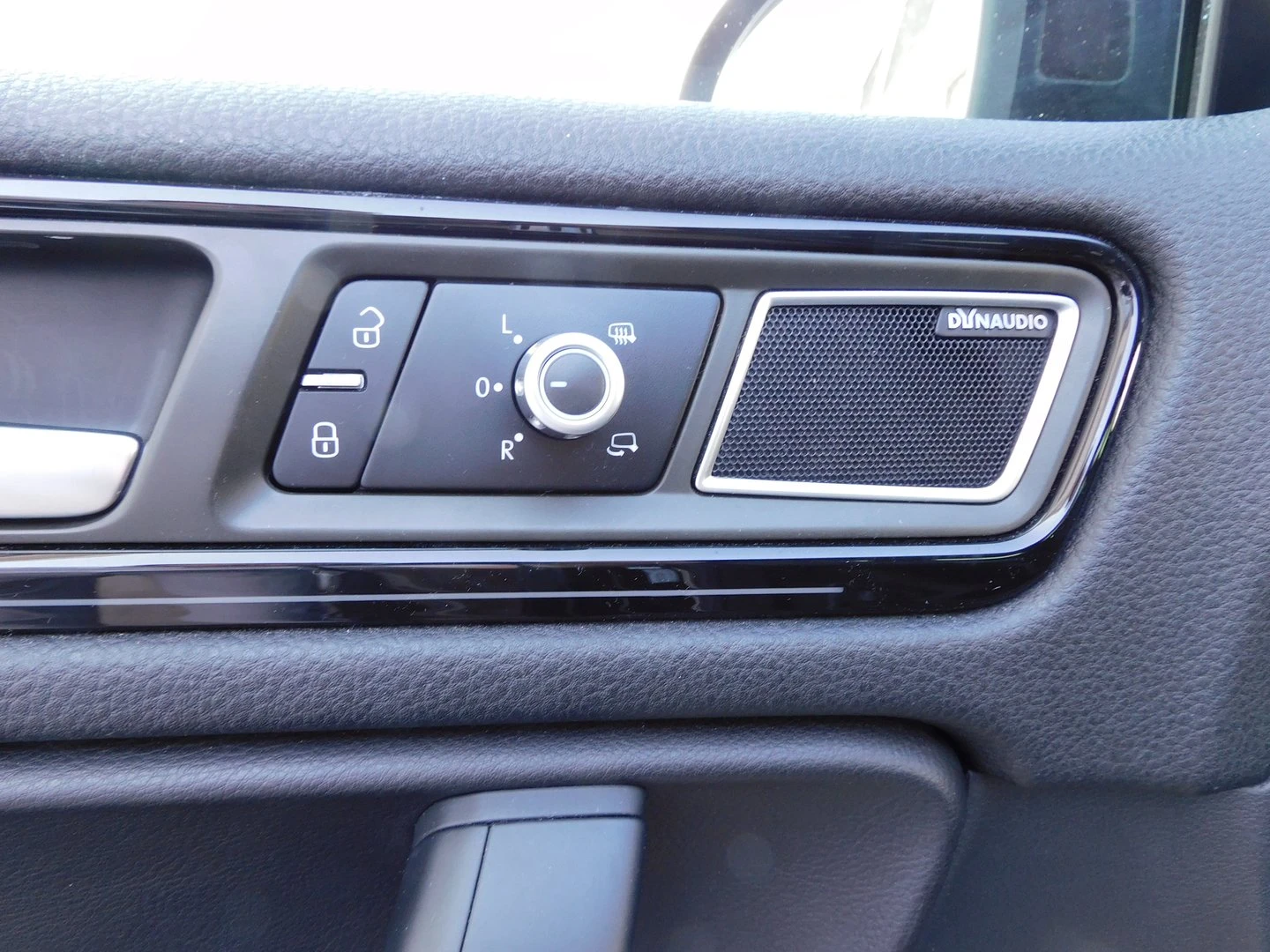 VW Touareg V6 TDI BMT 4MOTION | Mobile.bg   15