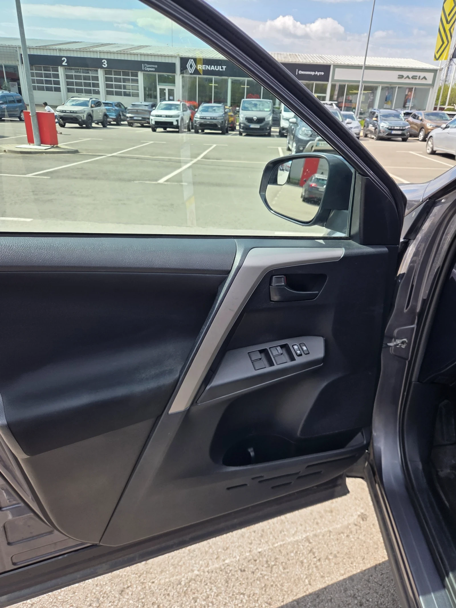 Toyota Rav4 2.5i 4х4, снимка 9 - Автомобили и джипове - 54243540