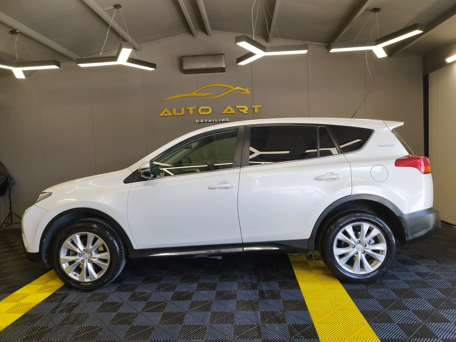 Toyota Rav4 2.2d4d пълна сервизна история , снимка 5 - Автомобили и джипове - 54340675