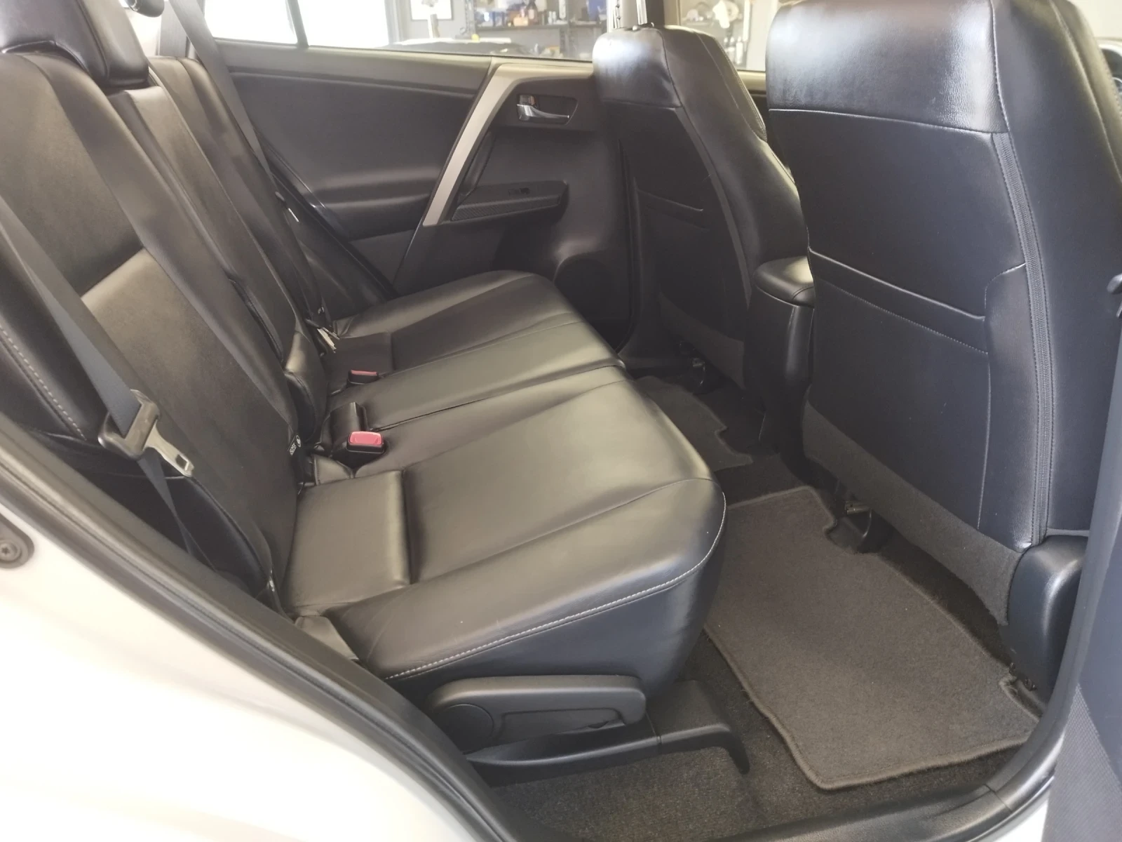 Toyota Rav4 2.2d4d пълна сервизна история , снимка 13 - Автомобили и джипове - 54340675