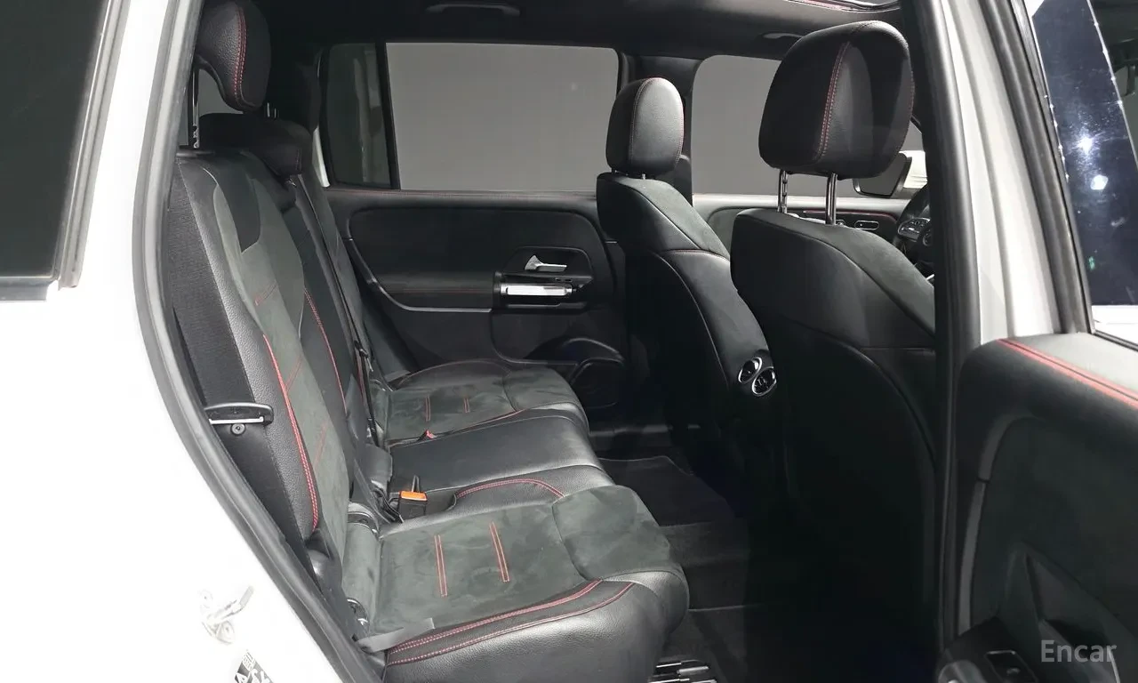 Mercedes-Benz GLB burmester* multibeam led* Parking Assist, снимка 9 - Автомобили и джипове - 54720827