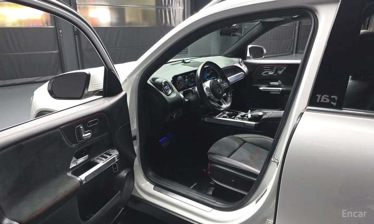 Mercedes-Benz GLB burmester* multibeam led* Parking Assist, снимка 7 - Автомобили и джипове - 54720827