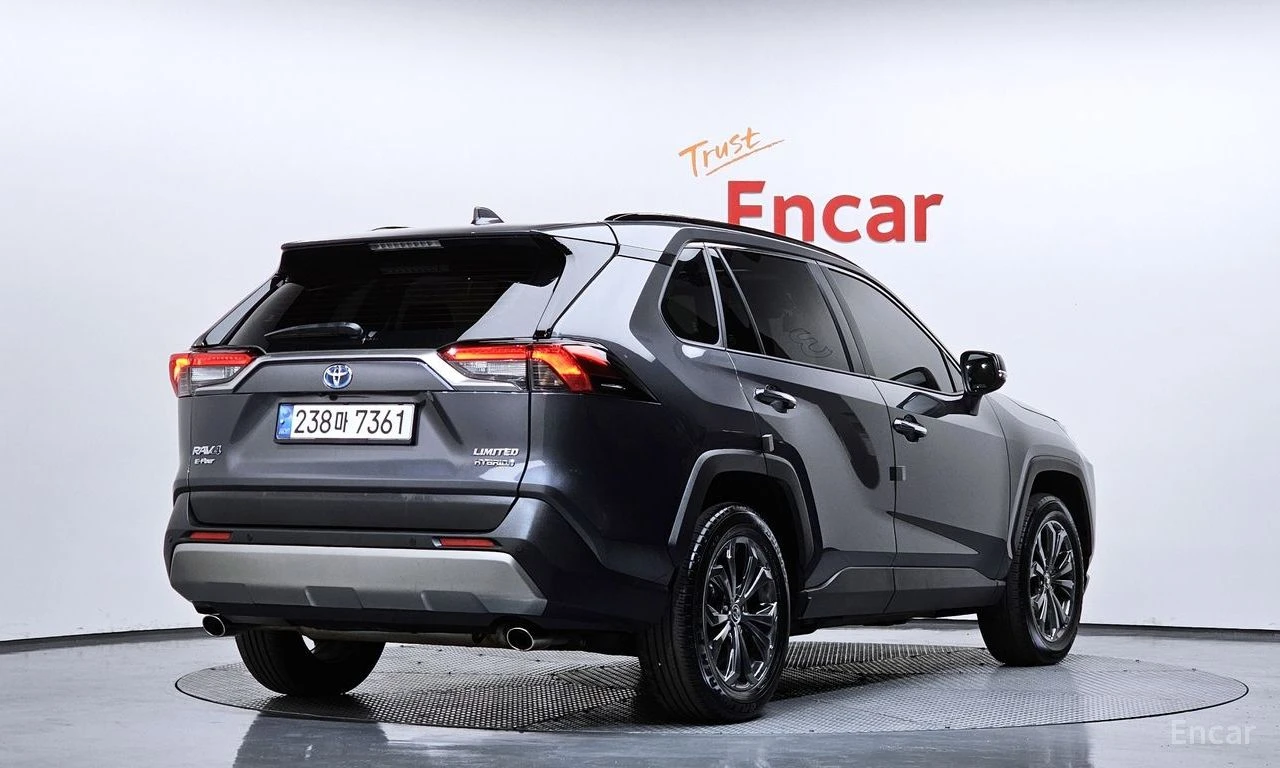 Toyota Rav4 Hybrid 4x4| КАМЕРА| DIST| PANO| ОБДУХВАНЕ| ПАМЕТ, снимка 2 - Автомобили и джипове - 55846306