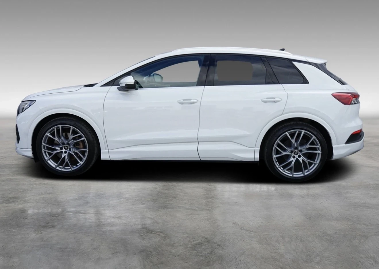 Audi Q4 E-Tron 50 quattro S line, снимка 3 - Автомобили и джипове - 56111594