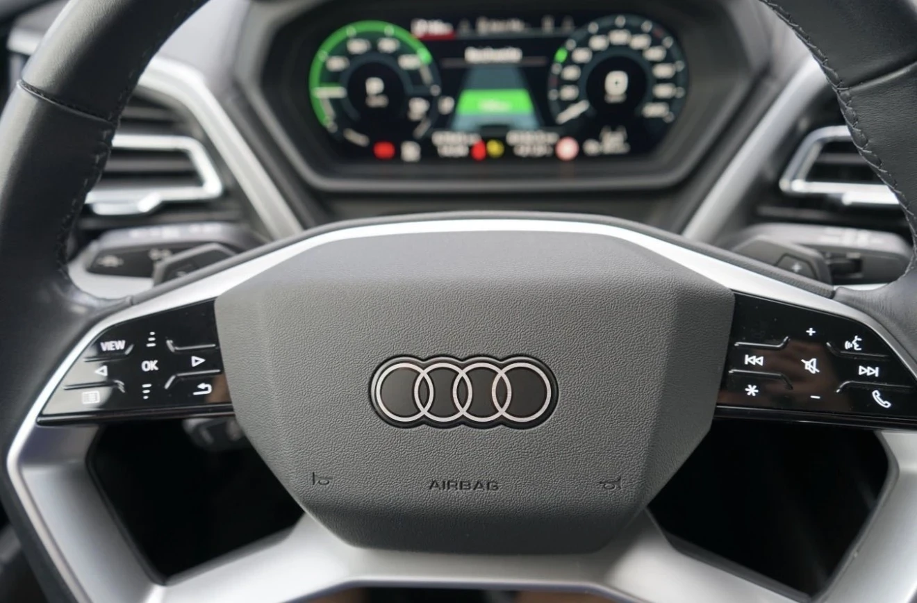 Audi Q4 E-Tron 50 quattro S line, снимка 11 - Автомобили и джипове - 56111594