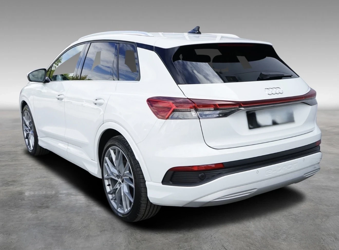 Audi Q4 E-Tron 50 quattro S line, снимка 2 - Автомобили и джипове - 56111594