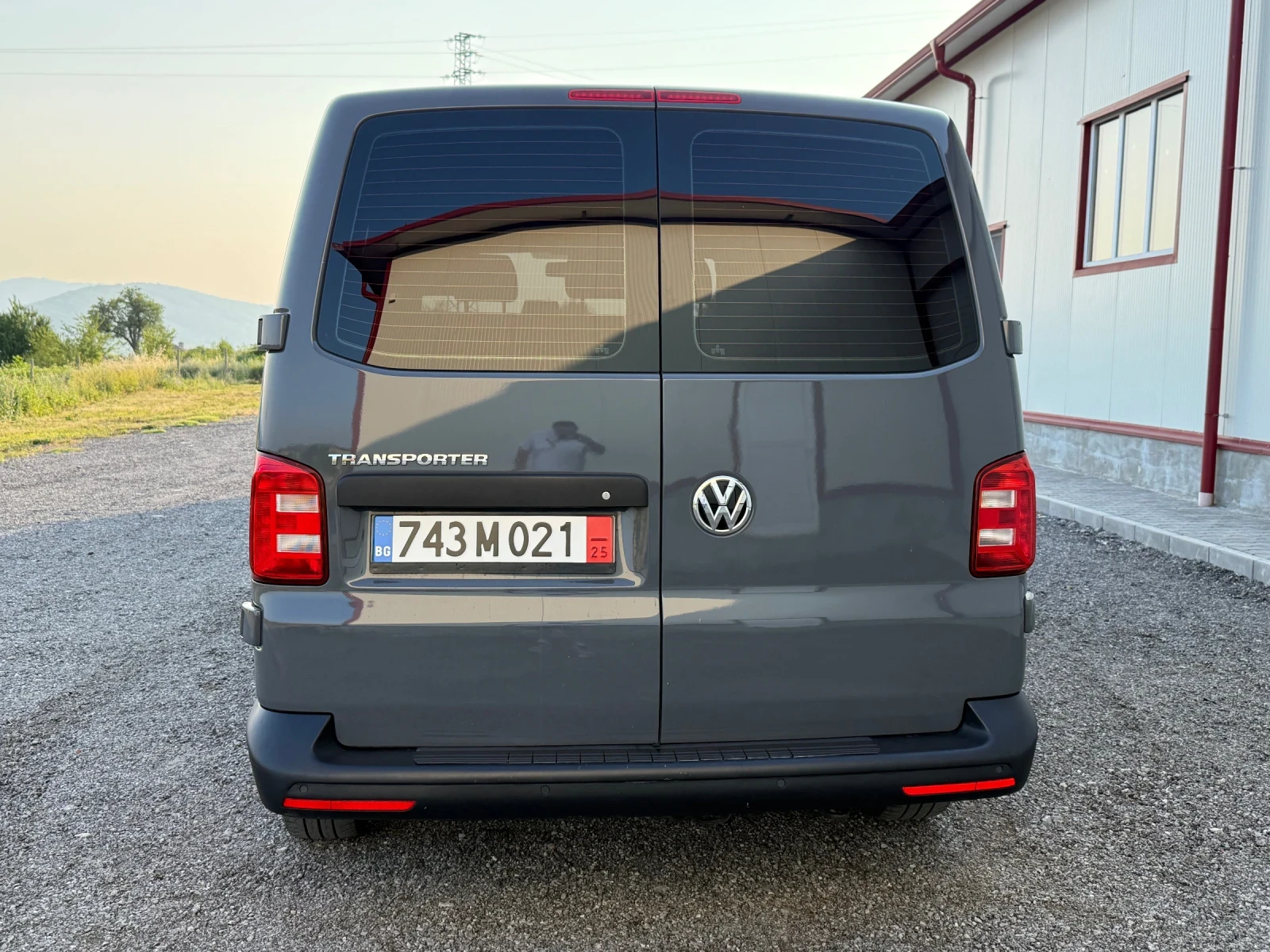 VW Transporter 2.0TDI 150 кс 176000 км 5 местен Euro 6 B - изображение 4